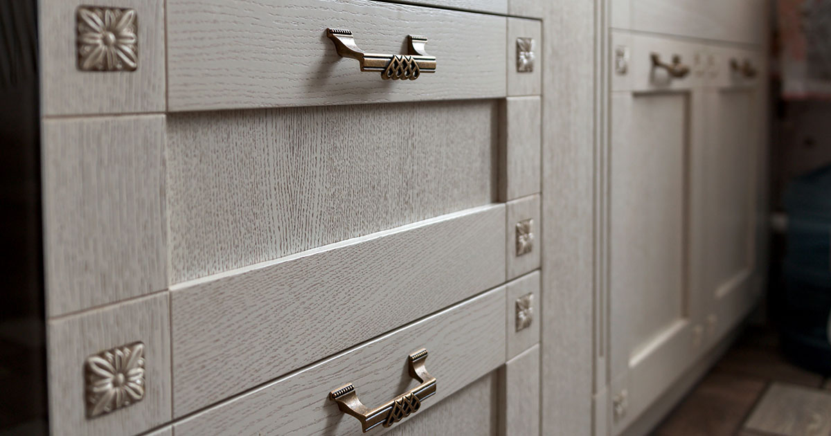retro metal cabinet knobs in the kitchen