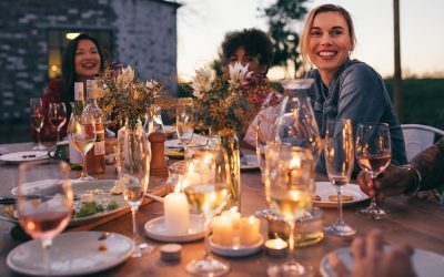 Drinks, Food, & Fun! Entertaining Outdoors in 2021