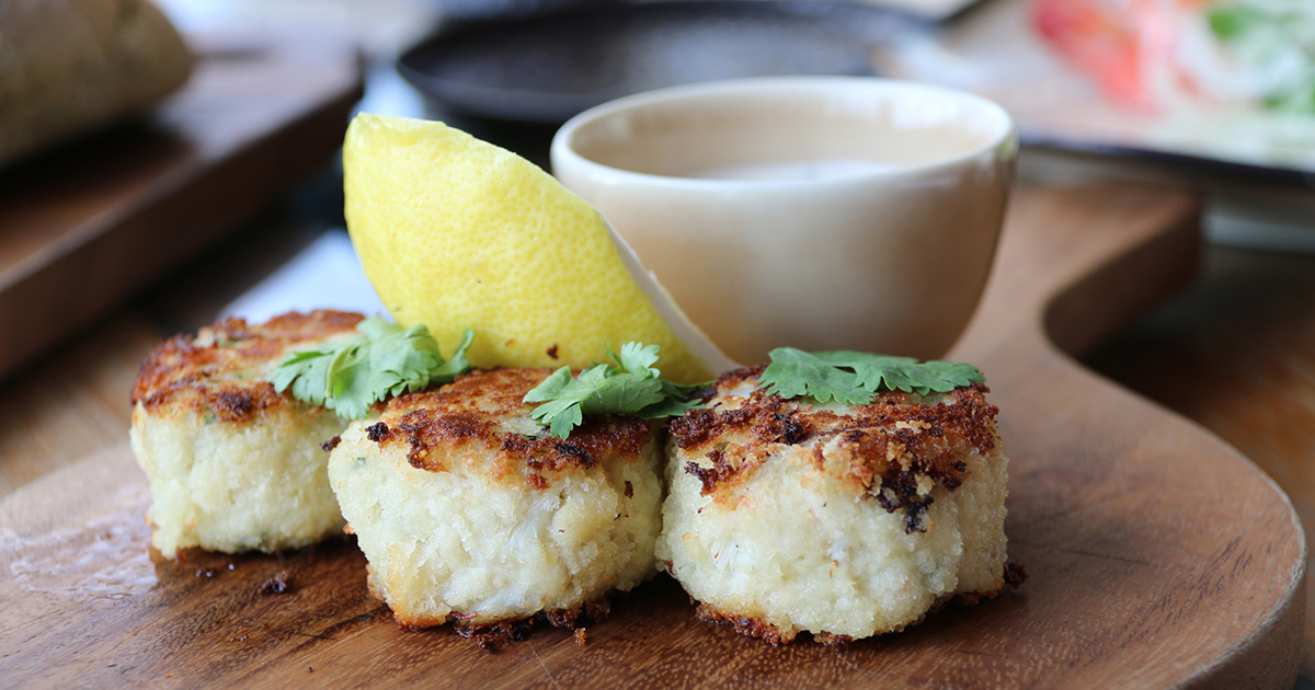 Crab Cakes with Dijon Garlic Aioli